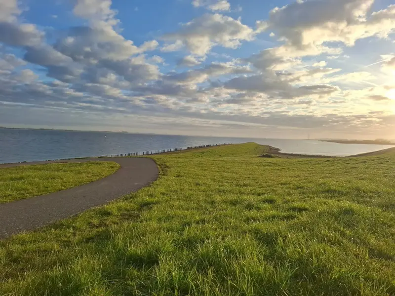 The dyke at Stavenisse
